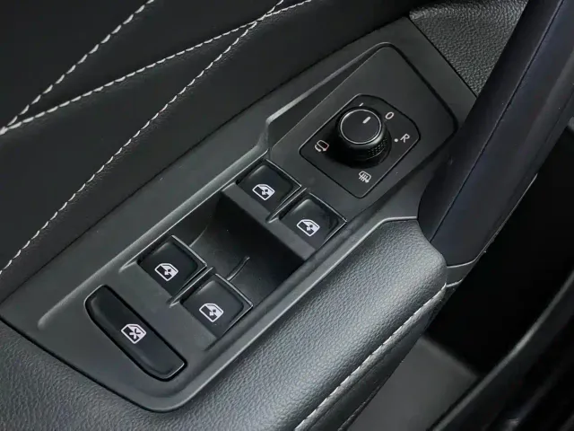 Volkswagen Tiguan L — Фото автомобиля 27