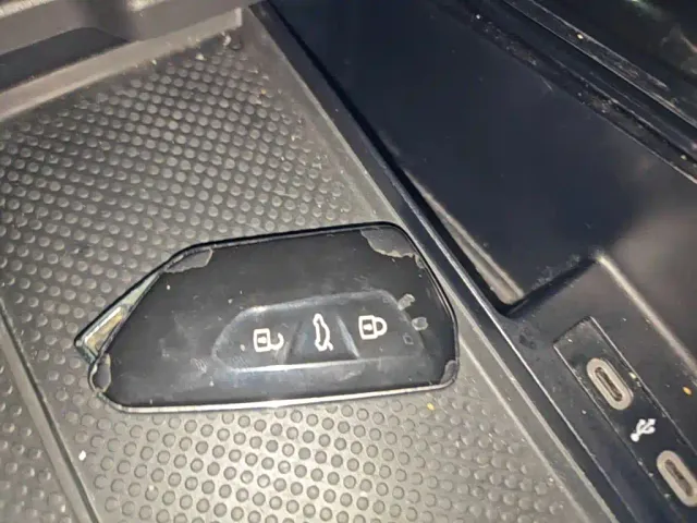 Volkswagen ID.4 X — Фото автомобиля 8