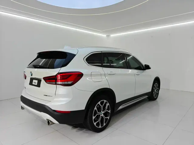 BMW X1 — Фото автомобиля 4