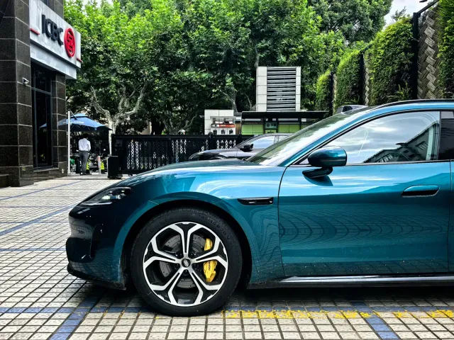 Shangjie Z7T — Фото автомобиля 3