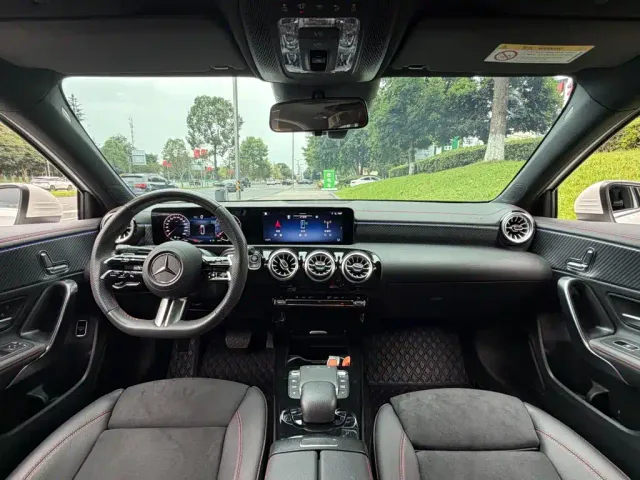 Mercedes-Benz A-Class — Фото автомобиля 13