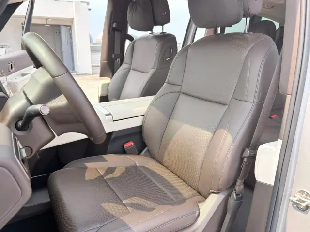 Li Auto MEGA — Фото автомобиля 9