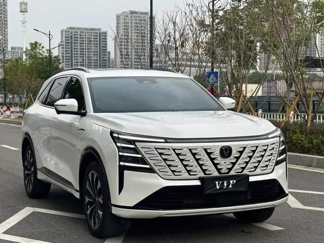 Changan CS75 Plus — Фото автомобиля 3