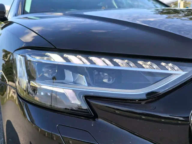 Audi A8 — Фото автомобиля 5