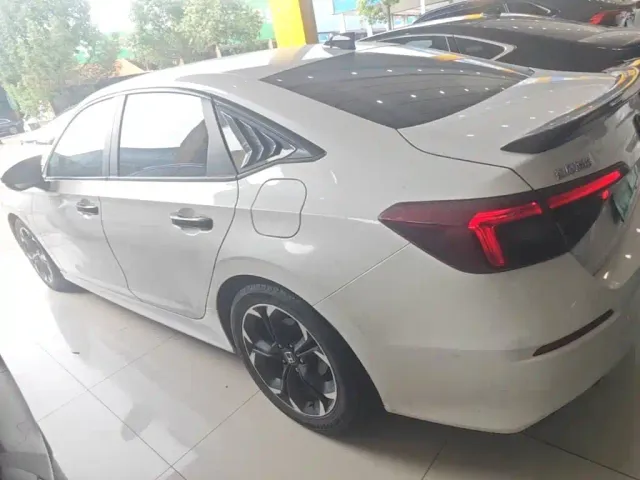 Honda Civic — Фото автомобиля 4