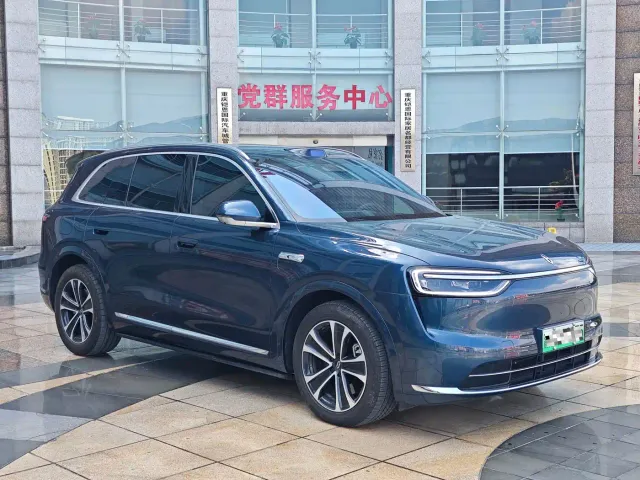 Aito M7 — Фото автомобиля 3