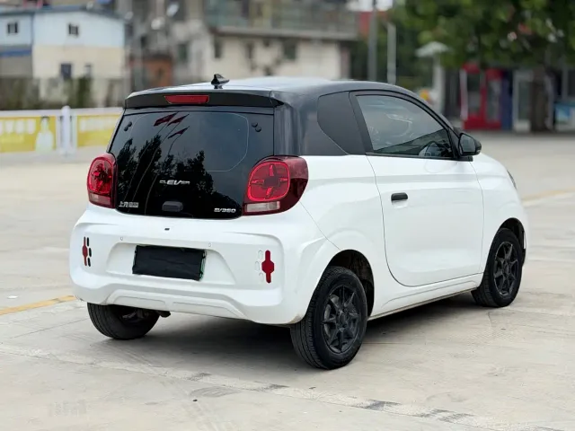 Roewe Clever — Фото автомобиля 7