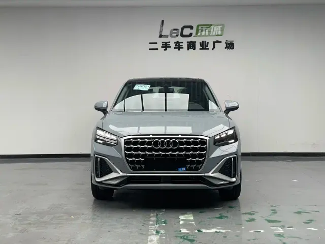 Audi Q2L — Фото автомобиля 2