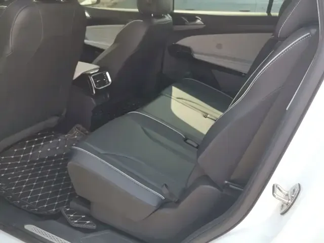 Volkswagen ID.6 X 2023 Upgraded Pure Long Range Edition — Фото автомобиля 11