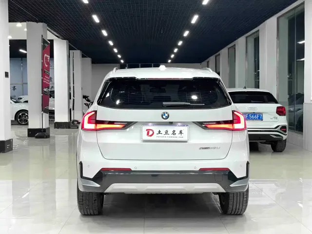 BMW X1 — Фото автомобиля 4