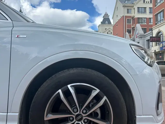 Audi Q3 — Фото автомобиля 12