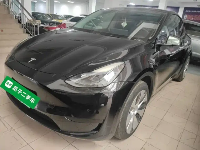 Фотография автомобиля — Tesla Model Y
