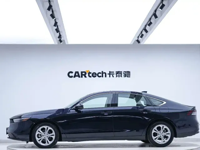 Honda Accord — Фото автомобиля 2