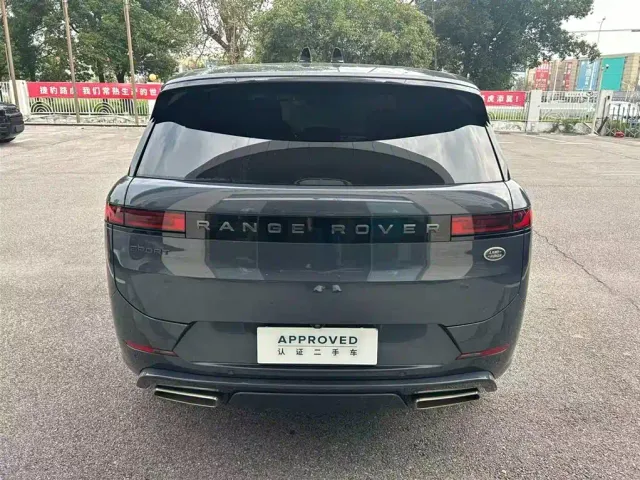 Land Rover Range Rover Sport — Фото автомобиля 6