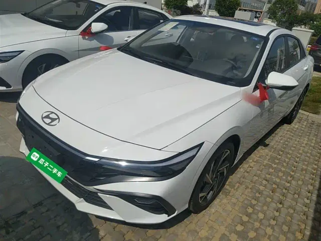 Фотография автомобиля — Hyundai Elantra