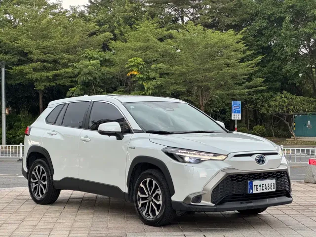 Toyota Frontlander — Фото автомобиля 3