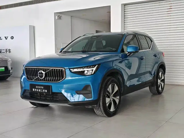 Фотография автомобиля — Volvo XC40