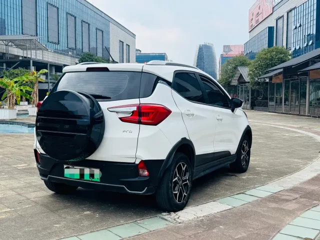 BYD Yuan Pro — Фото автомобиля 3