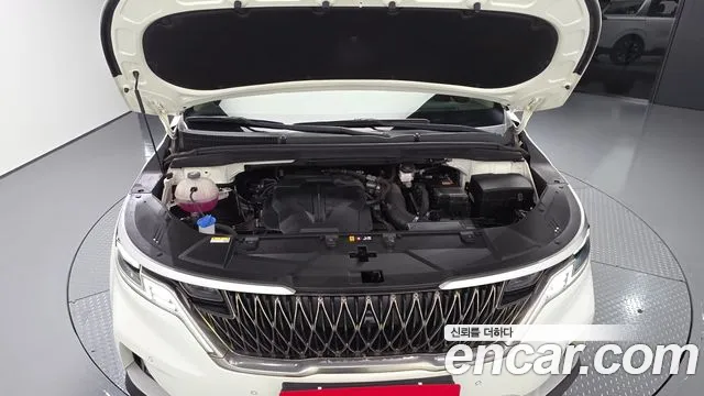 Kia Carnival Generation 4 — Фото автомобиля 8