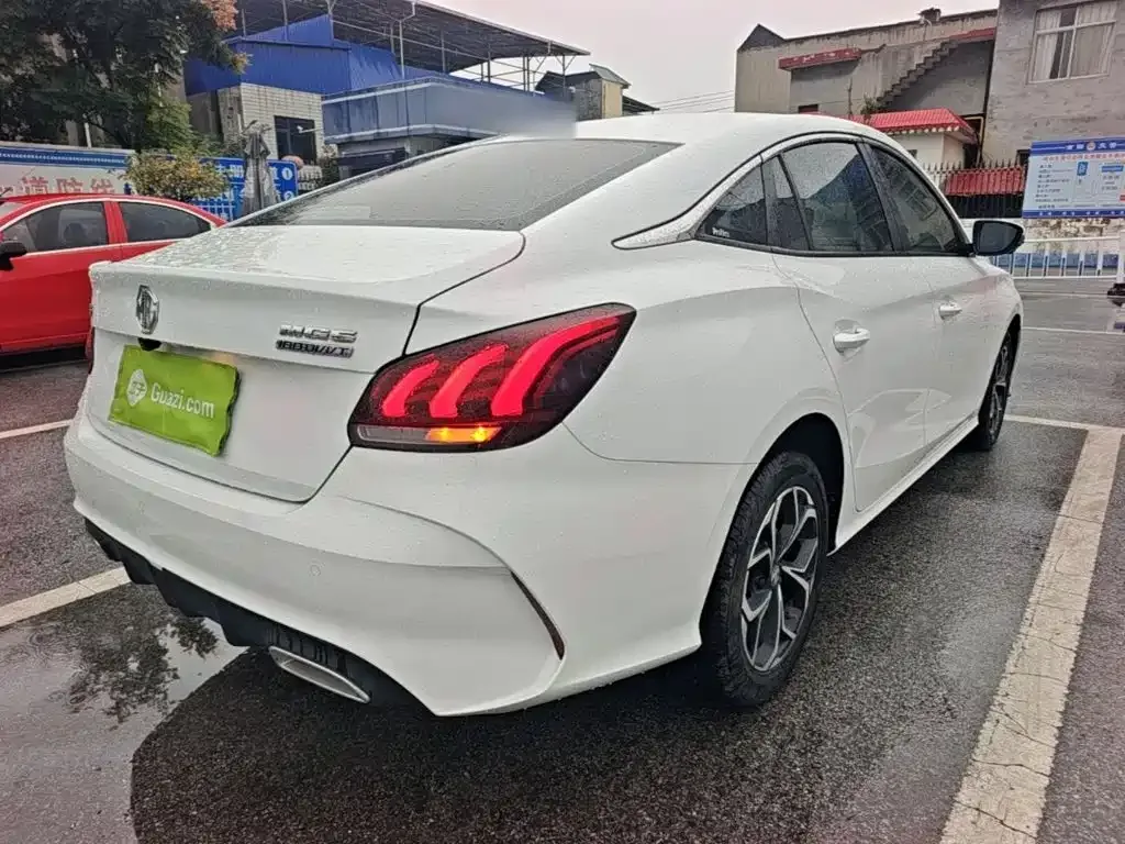 MG MG5 2023 180DVVT CVT Luxury Edition — Фото автомобиля 6