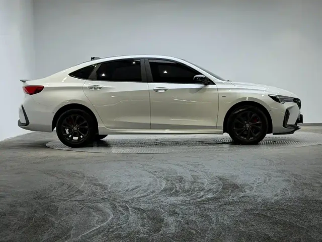 Buick Verano — Фото автомобиля 3
