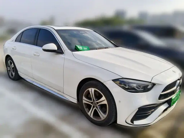 Mercedes-Benz C-Class — Фото автомобиля 3