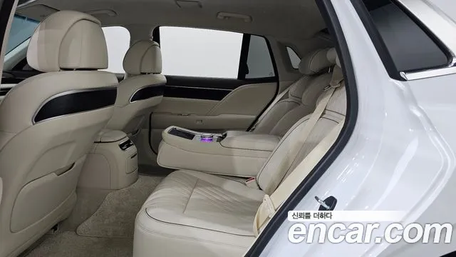 Genesis G90 Бензин 3.5 турбо AWD — Фото автомобиля 5