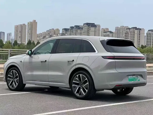 Li Auto L6 — Фото автомобиля 6