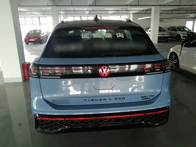 Volkswagen Tiguan L — Фото автомобиля 5
