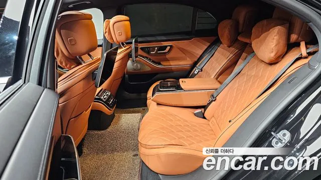 Mercedes-Benz S-Class — Фото автомобиля 11