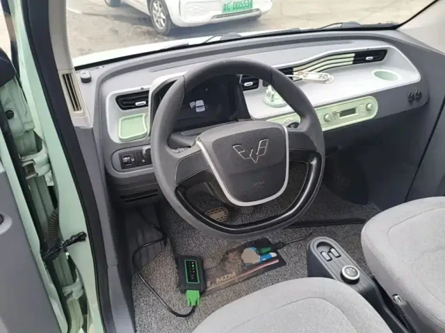 Wuling Hongguang Mini EV — Фото автомобиля 10