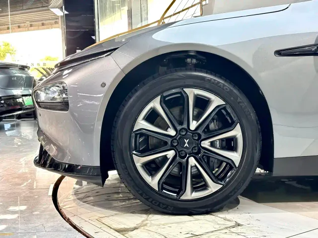 Xpeng P7 — Фото автомобиля 6