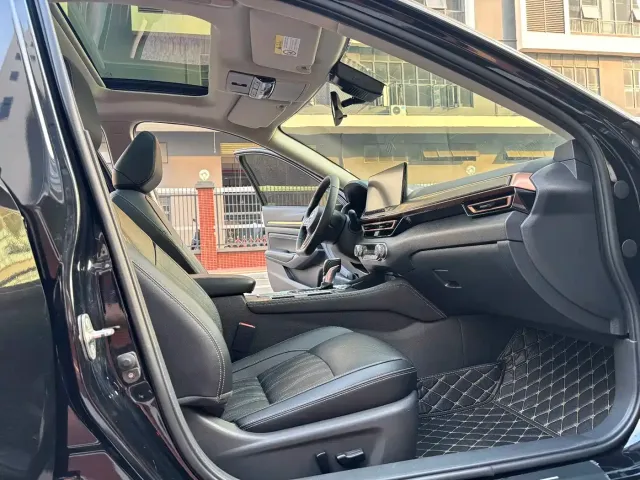 Nissan Teana — Фото автомобиля 11