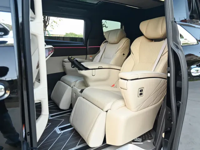 Toyota Alphard — Фото автомобиля 16