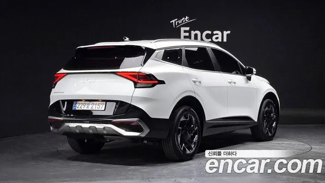 Kia Sportage Sportage 5-е поколение Дизель 2.0 2WD — Фото автомобиля 2