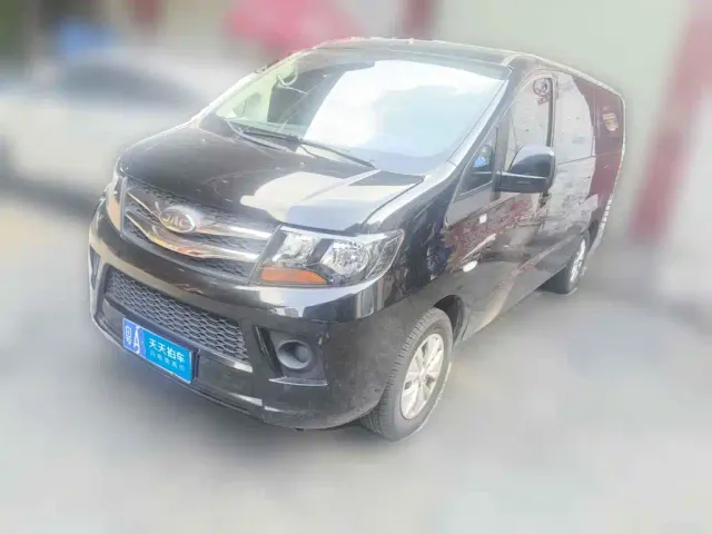 Фотография автомобиля — JAC Refine M3