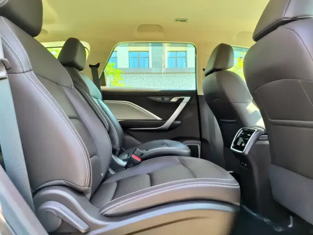Geely Jiaji — Фото автомобиля 9