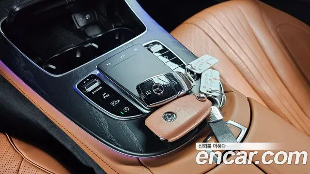 Mercedes-Benz CLS-Class — Фото автомобиля 14