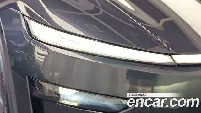 Tesla Model Y — Фото автомобиля 7
