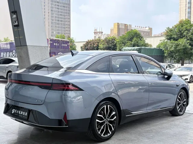 Xpeng P5 — Фото автомобиля 9