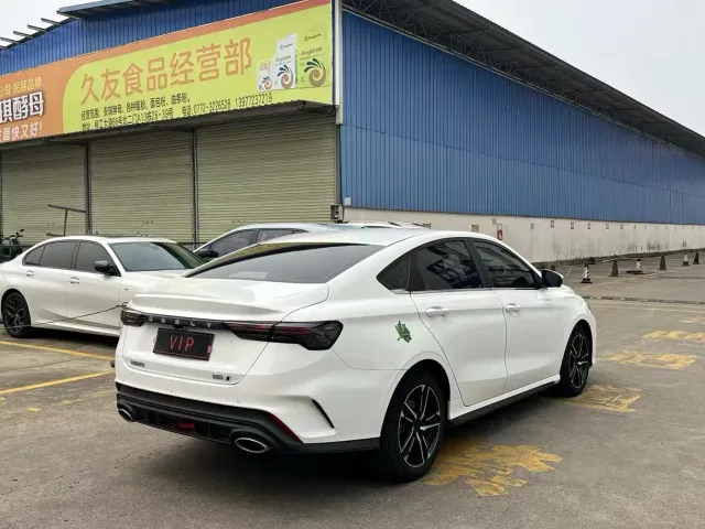 Geely Binrui — Фото автомобиля 7