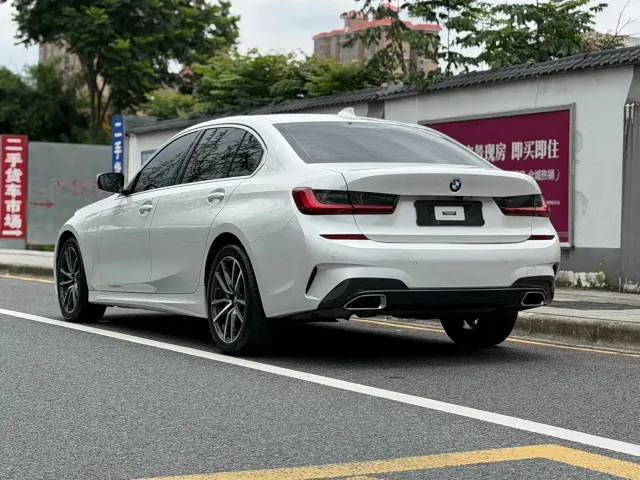 BMW 3 Series — Фото автомобиля 6