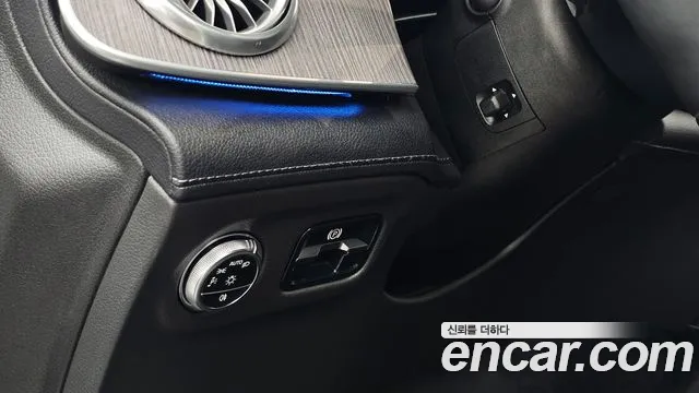 Mercedes-Benz EQS — Фото автомобиля 24