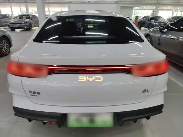 BYD Qin L — Фото автомобиля 3