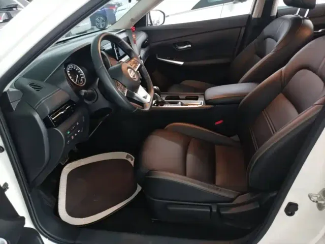 Nissan Sylphy — Фото автомобиля 14