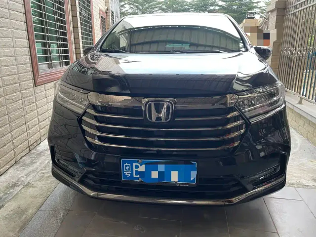 Honda Odyssey — Фото автомобиля 2