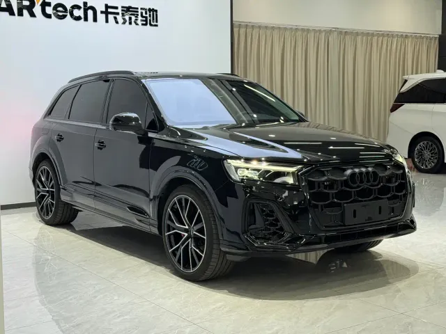 Audi Q7 — Фото автомобиля 3