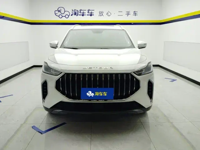 Jetour X70 Plus — Фото автомобиля 2