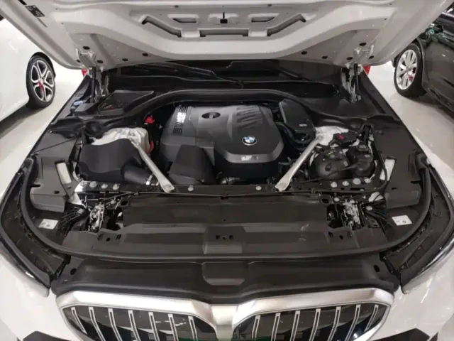 BMW 5 Series — Фото автомобиля 19