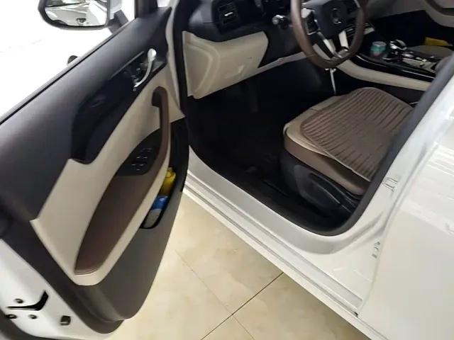BYD Qin PLUS — Фото автомобиля 15